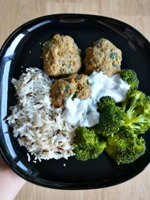 Kotlety wołowe z jarmużem i ciecierzycą pieczone w piekarniku - przepis!