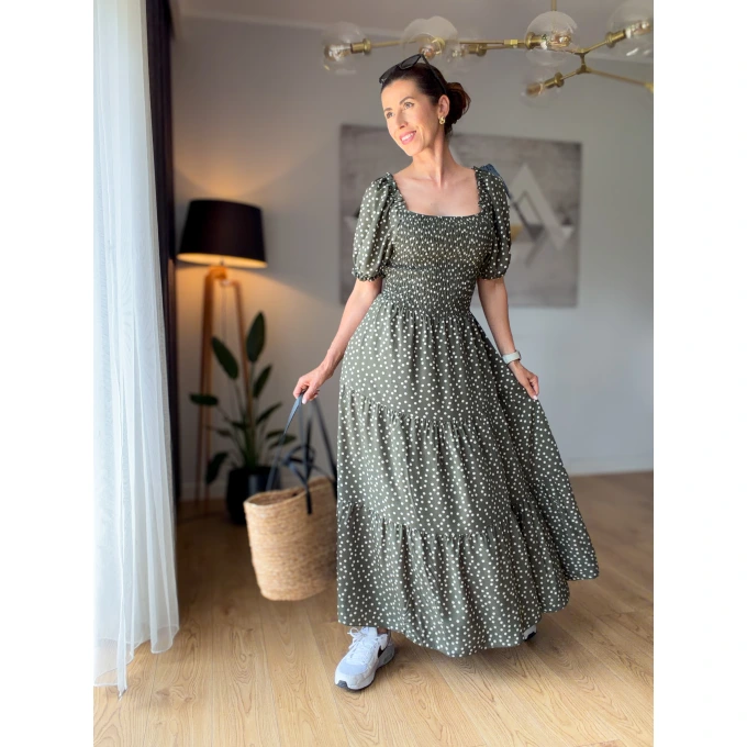 Zielona sukienka w grochy - maxi