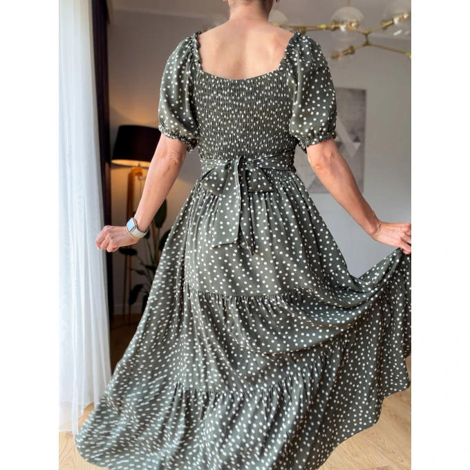 Zielona sukienka w grochy - maxi