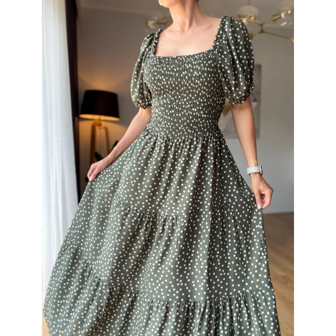 Zielona sukienka w grochy - maxi